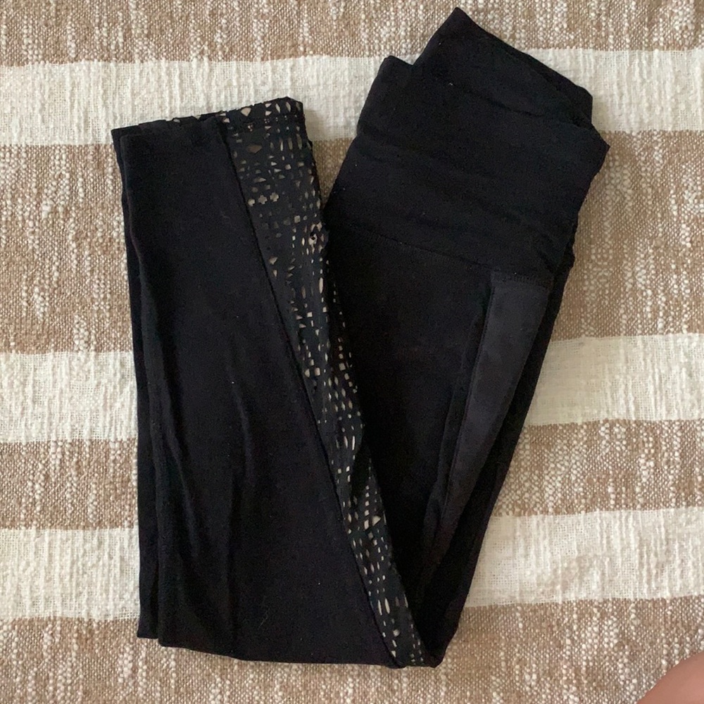 Crop Alo Yoga Pants